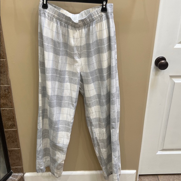 H&M Plaid Pjs - Picture 5 of 7